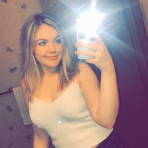 Meet your Posher, Stephanie